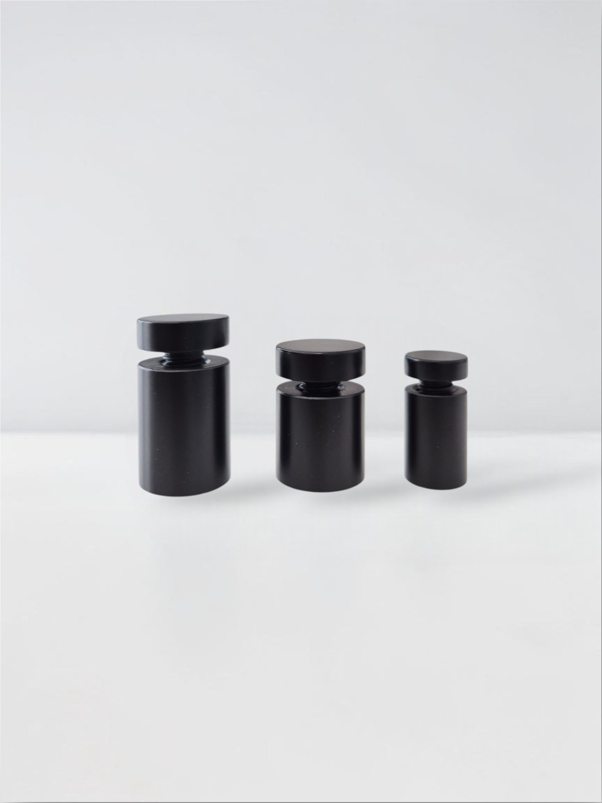 PR8754-1 Afastador Alumínio Preto